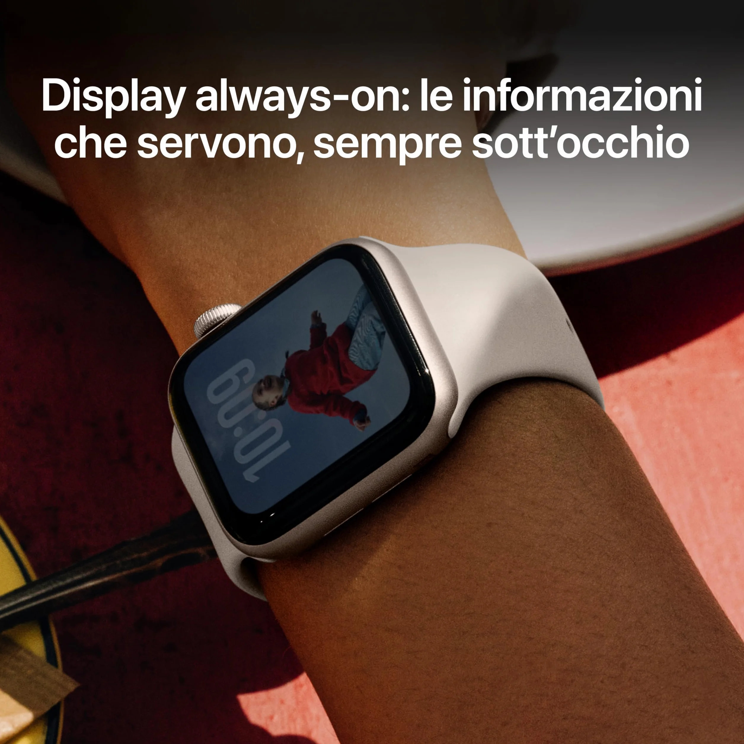 Apple Watch SE 3 GPS, Cassa 40 mm in alluminio galassia con Cinturino Sport galassia - S/M