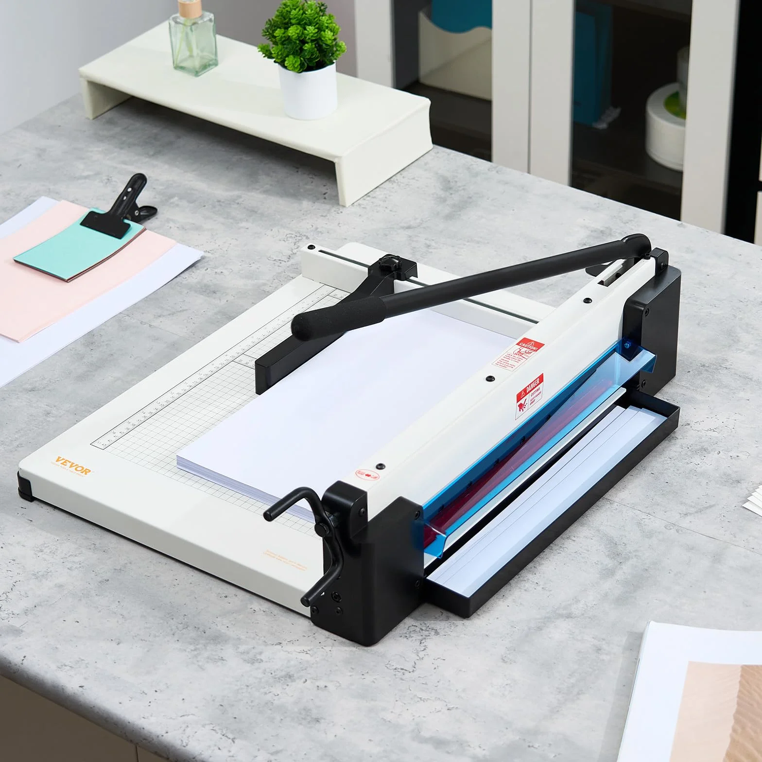 VEVOR Taglierina di Carta Resistente, Taglierina di Carta Commerciale Industriale 43,18 cm per Carta A3, Capacità di 400 Fogli, Costruzione in Acciaio Solido, Taglierina di Carta Impilabile Bianco