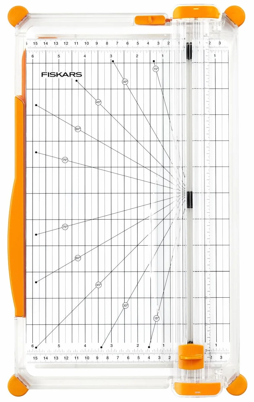 Fiskars Taglierina SureCut, A4, Base Larga, Taglierina Grande per Carta con Guida alla Linea di Taglio, Bianco/Arancio, 1077980